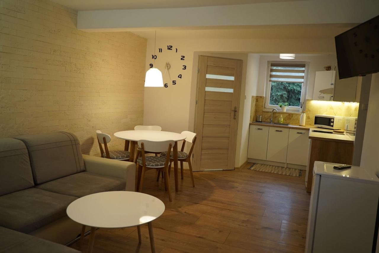 Apartament Naleczow Dom Pod Orzechami Esterno foto