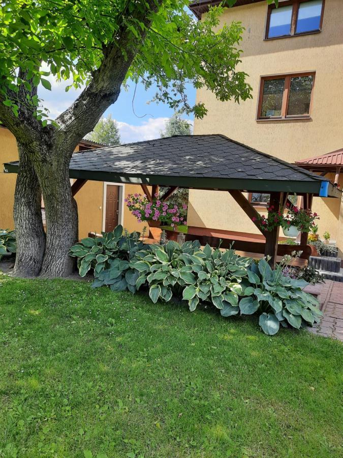Apartament Naleczow Dom Pod Orzechami Esterno foto